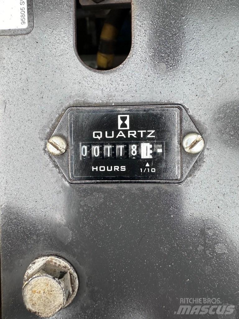 Bobcat MT100 推土機