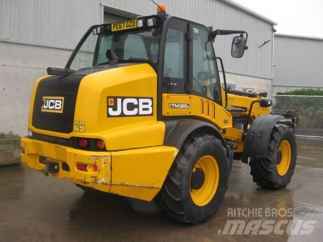 JCB TM 320 S 伸縮臂操作車
