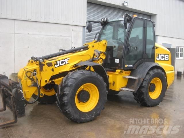 JCB TM 320 S 伸縮臂操作車