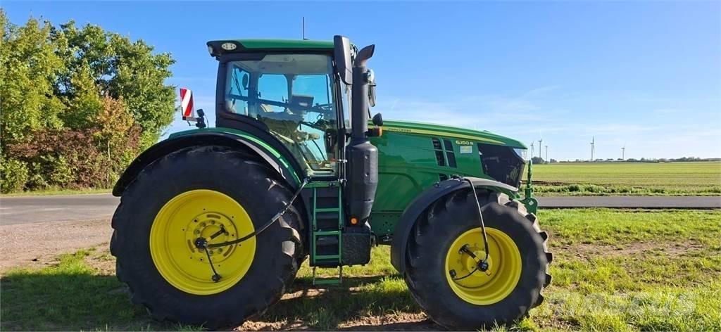 John Deere 6250R 曳引機