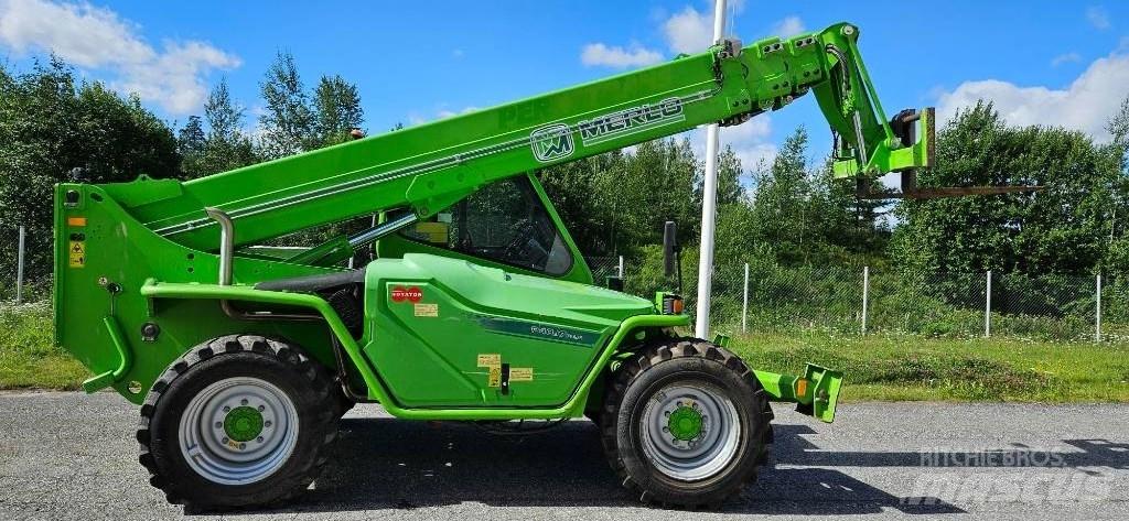 Merlo P40.17PLUS 伸縮臂操作車