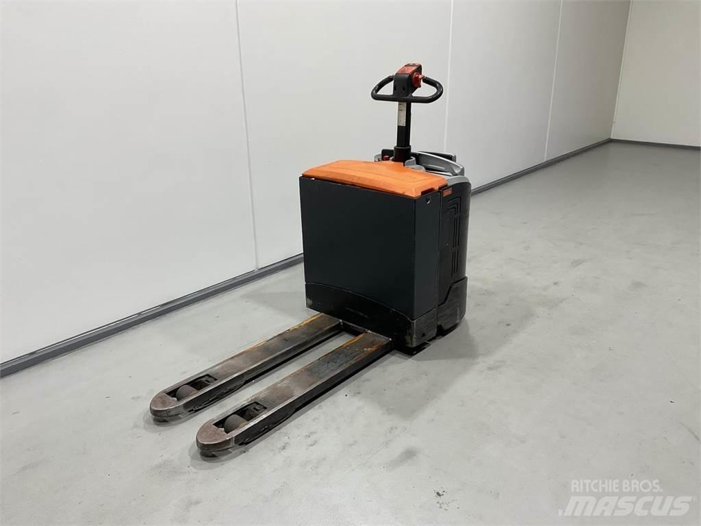Rocla TP20AC 平台型低架升降機