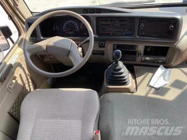 Toyota Coaster Bus 迷你巴士