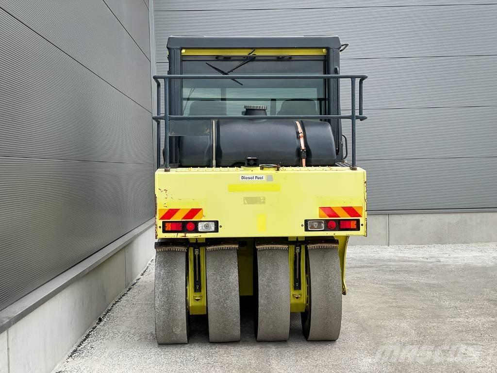 Ammann AP 240 膠輪滾壓機