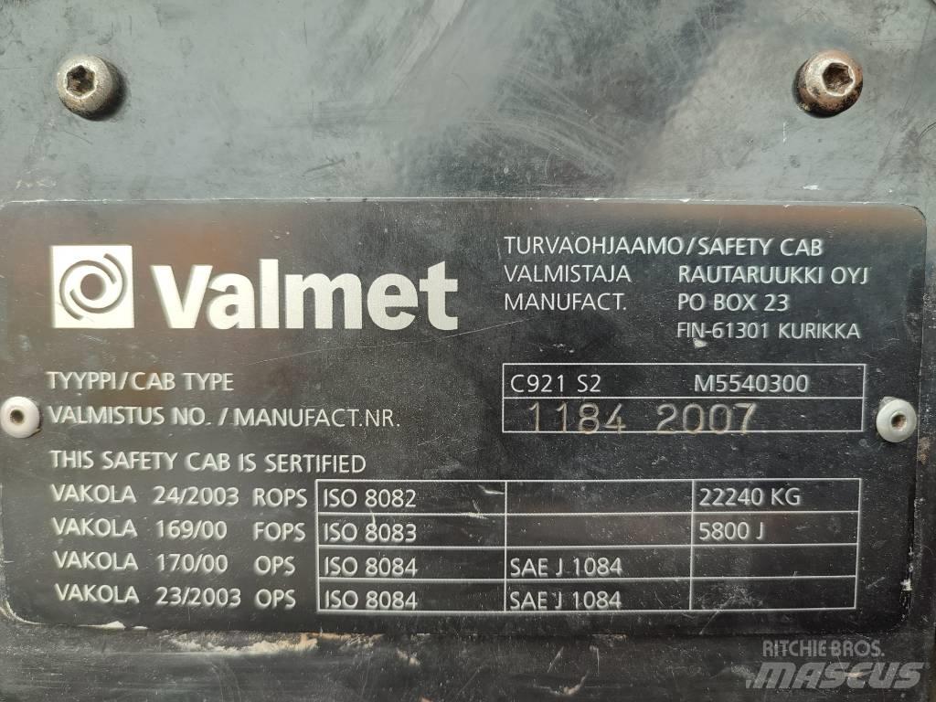 Valmet 911.3 收穫機