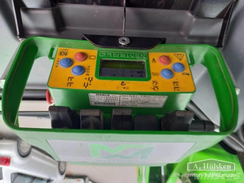 Merlo ROTO 40.18 伸縮臂操作車