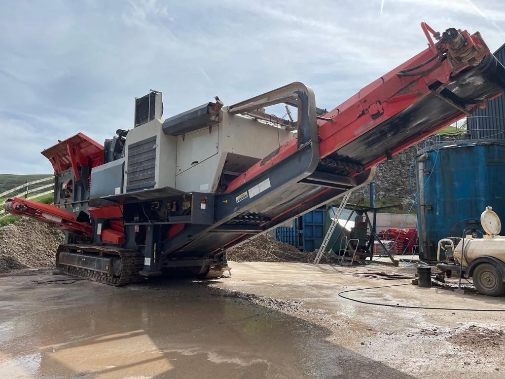 Sandvik QI340 移動式壓碎機
