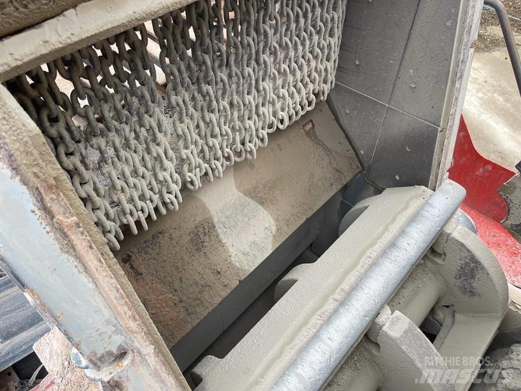 Sandvik QI340 移動式壓碎機