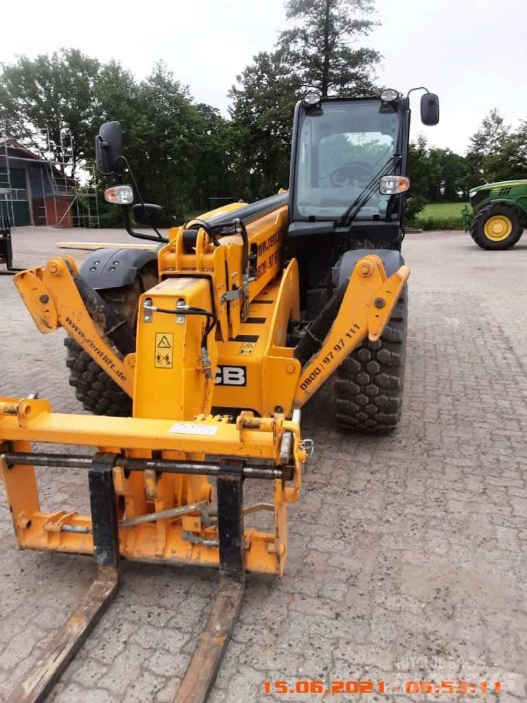 JCB 540-140 伸縮臂操作車