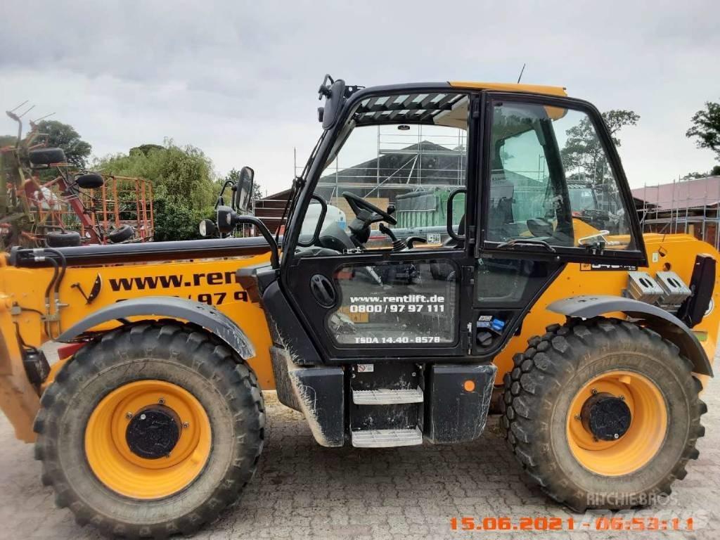JCB 540-140 伸縮臂操作車