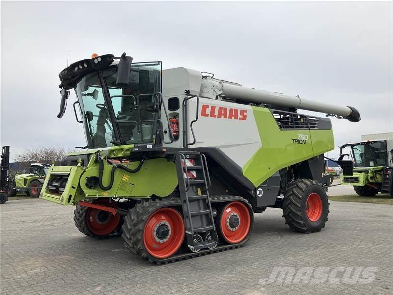 CLAAS TRION 750 TT 聯合收穫機
