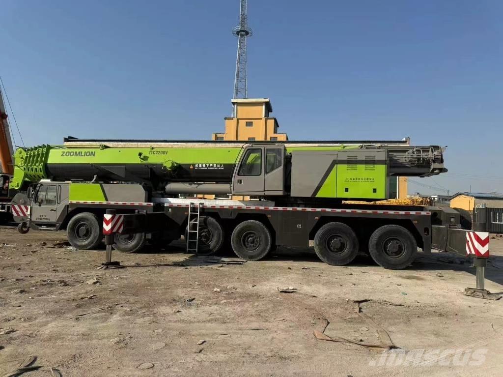 Zoomlion 220 Ton 全路面起重機/吊車