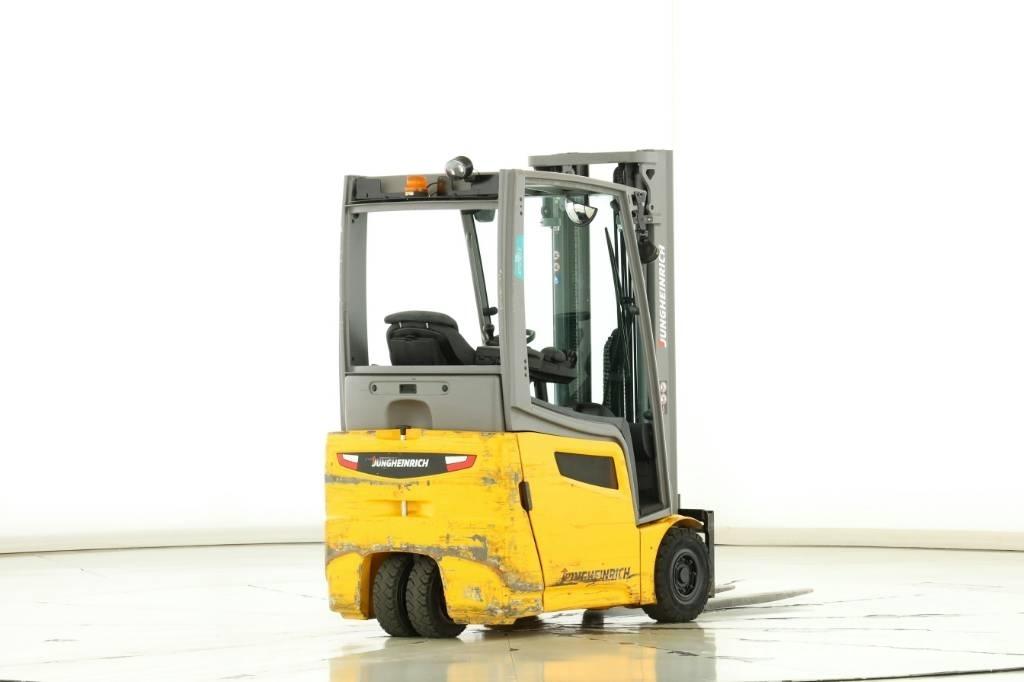 Jungheinrich EFG 215 電動堆高機