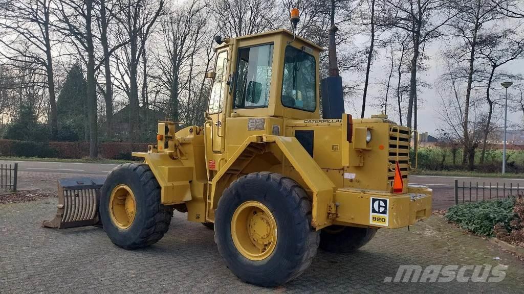 CAT 920 輪胎式裝載機