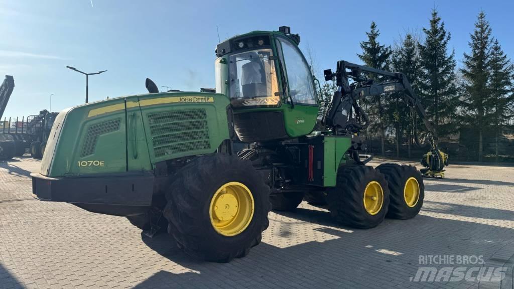 John Deere 1070 E 收穫機