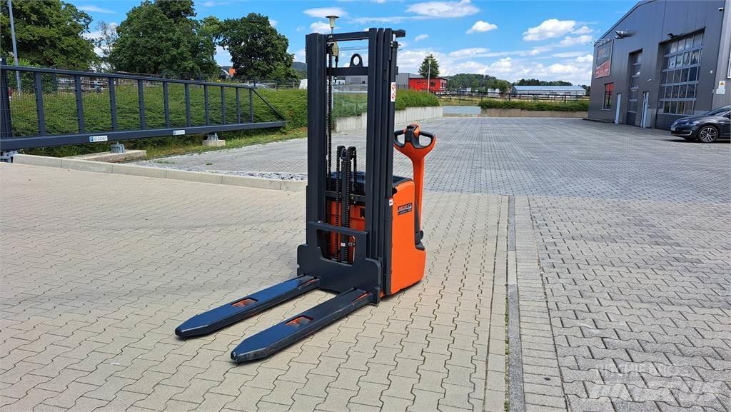 Linde L14C 行走控制式堆積機