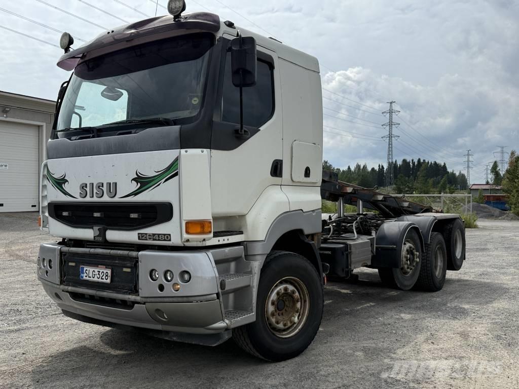 Sisu E12M 起重可拆卸式卡車