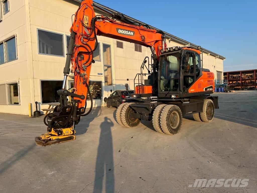 Doosan DX160W-5 旋轉式挖土機/掘鑿機/挖掘機