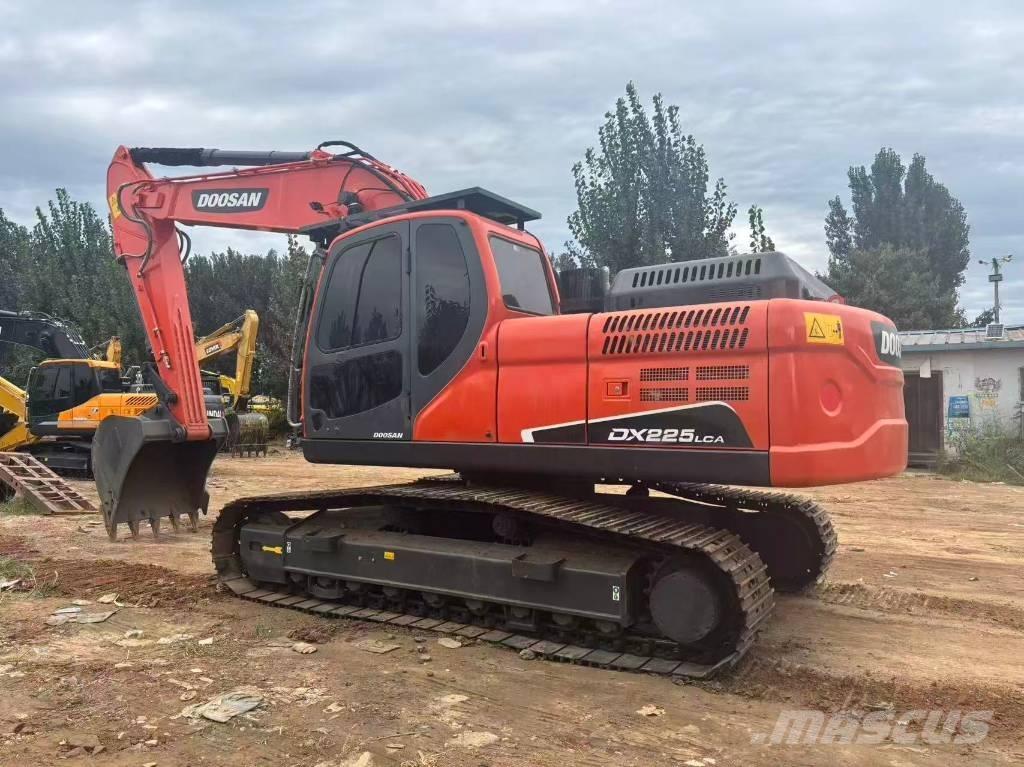Doosan DX 225 履帶式 挖土機/掘鑿機/挖掘機