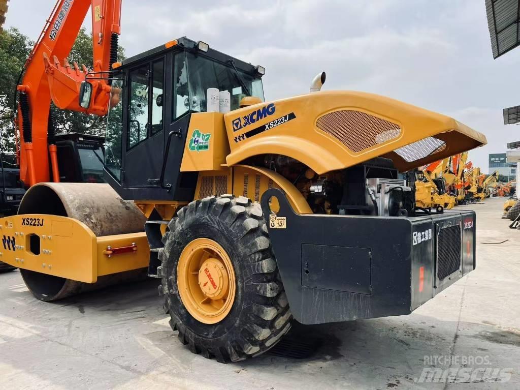 XCMG XS 223 J 單輪滾壓機