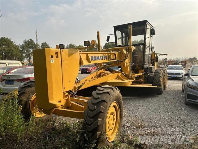 Komatsu GD655 平土機