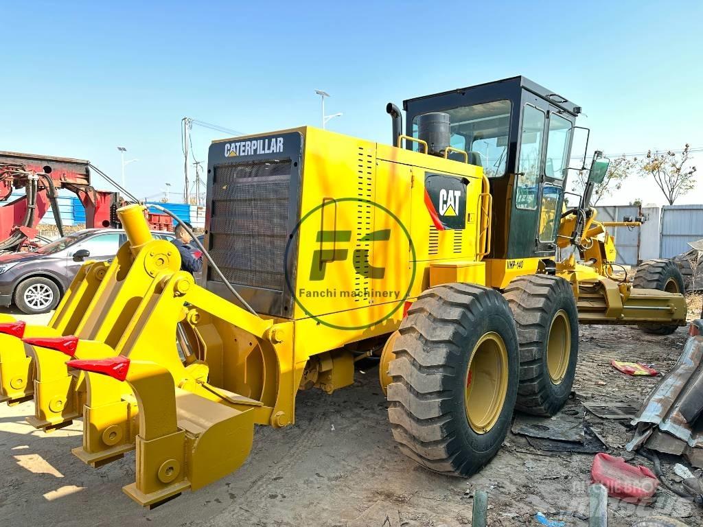 CAT 120 K 平土機