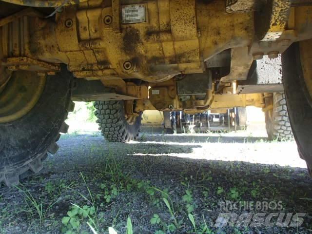 DEERE 410J 反鏟裝載機