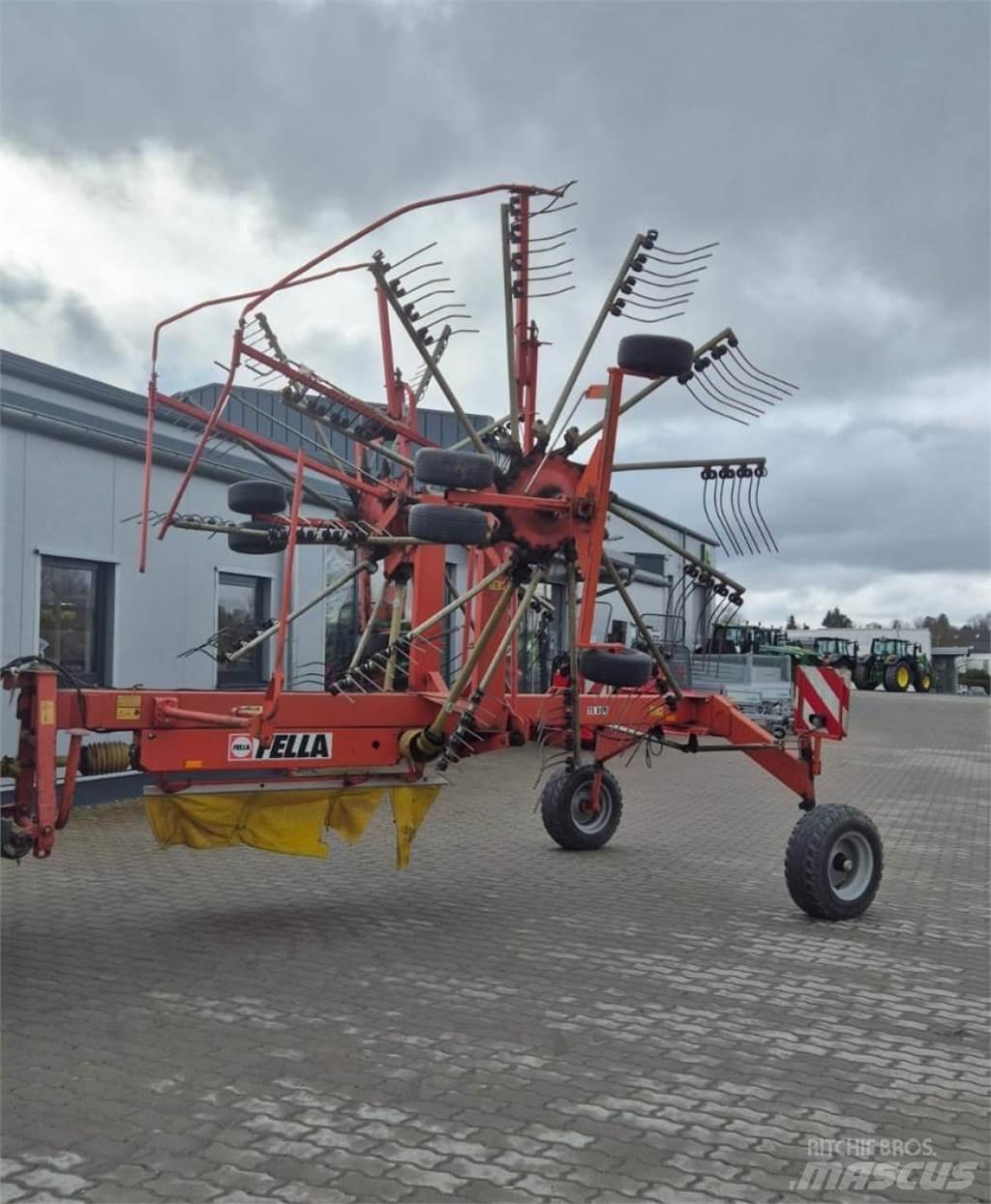 Fella TS 800 堆草機