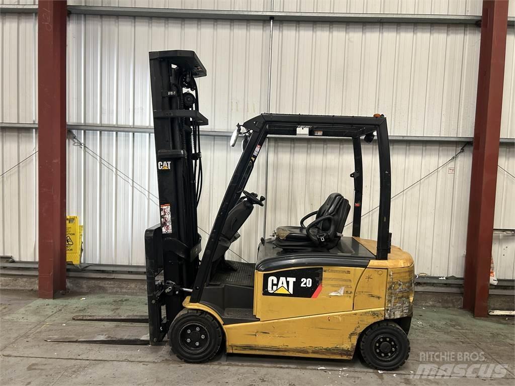 CAT EP20PN 電動堆高機