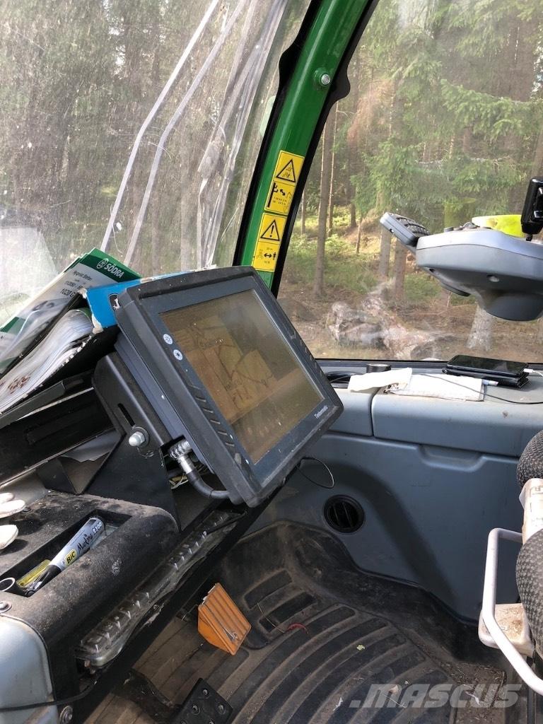John Deere 810 E 集運機