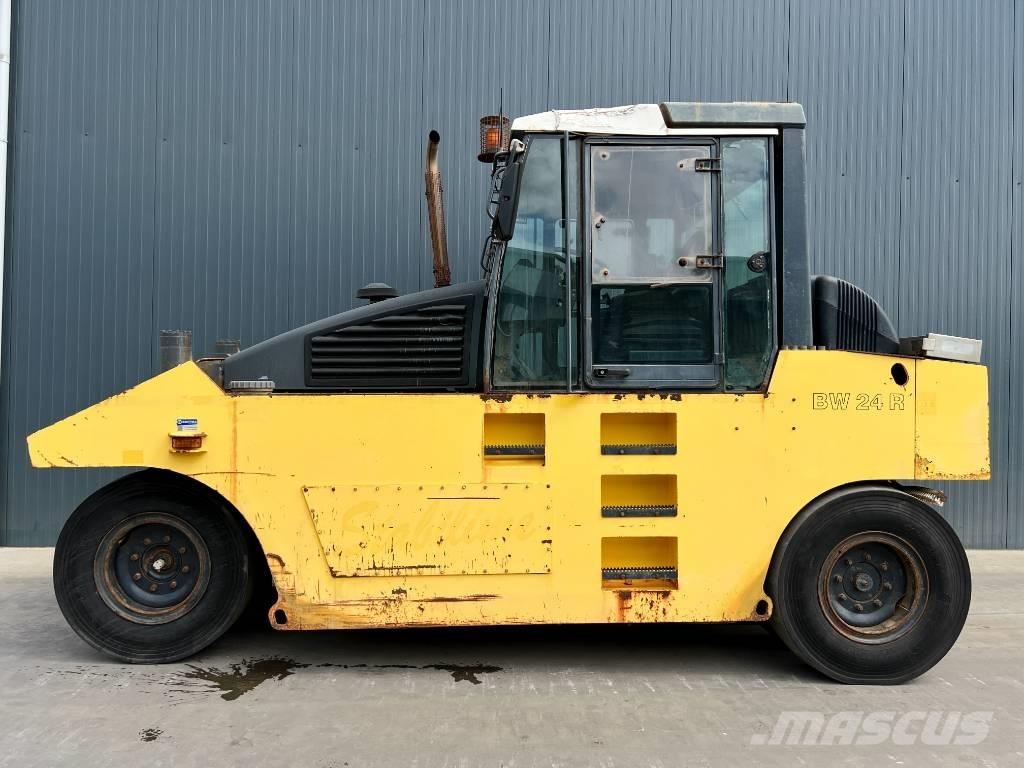 Bomag BW24R 膠輪滾壓機