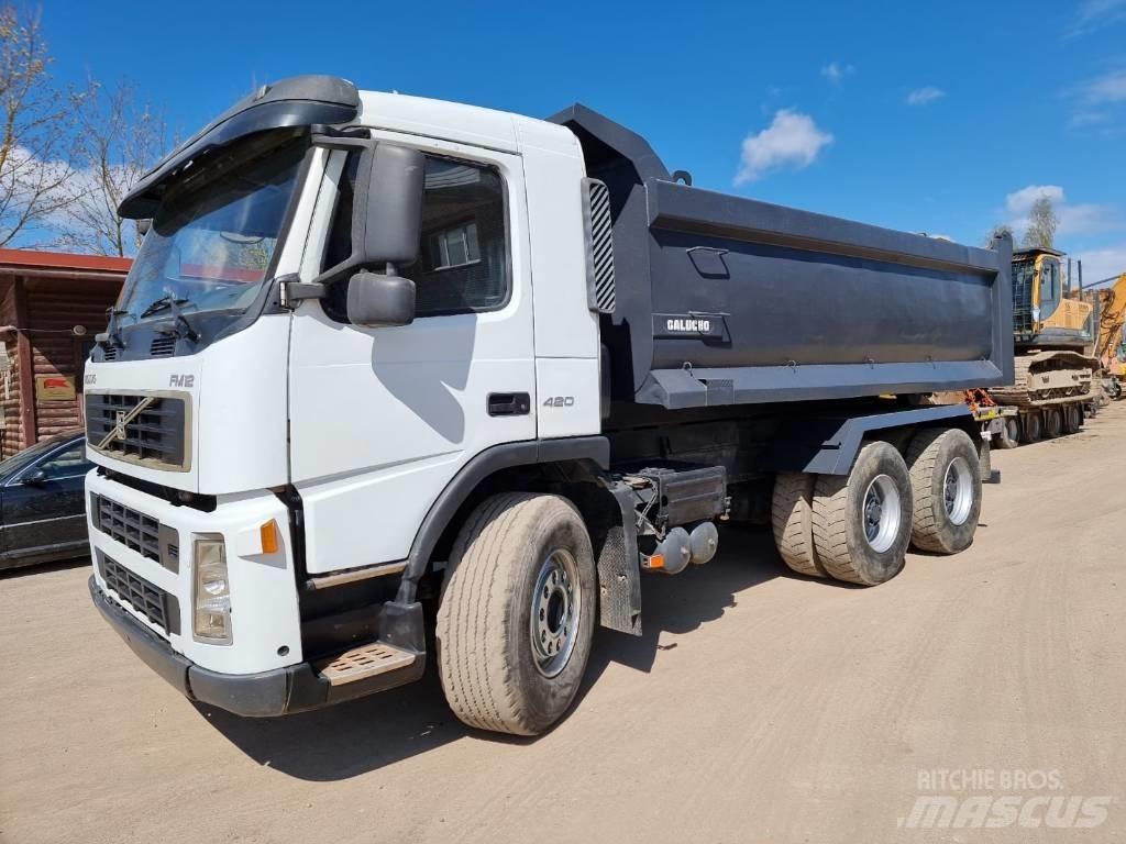 Volvo FM420 6x4 裝載運輸卡車