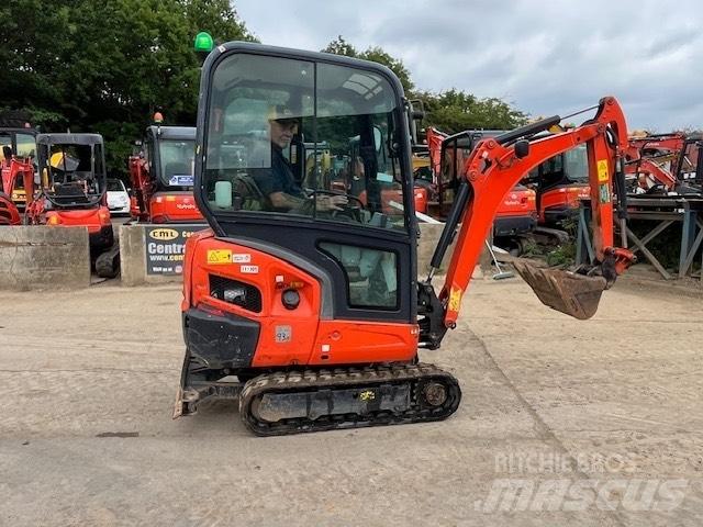 Kubota KX 016-4 小型挖土機/掘鑿機<7t(小型挖掘機)