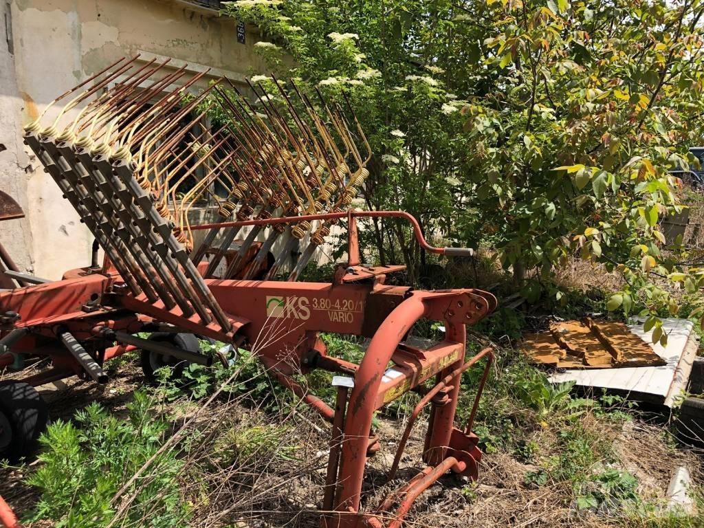 Krone Vario KS 耙與翻草機