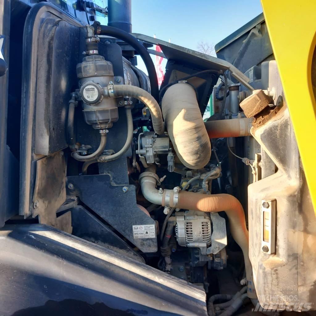 Komatsu WA80M-7 輪胎式裝載機
