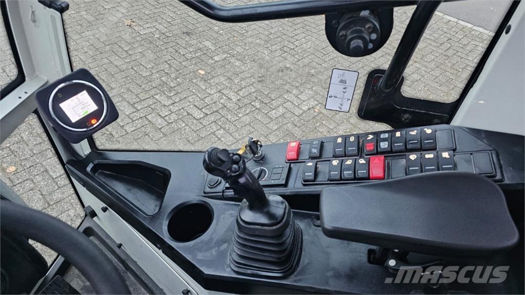 CLAAS Torion 535 輪胎式裝載機