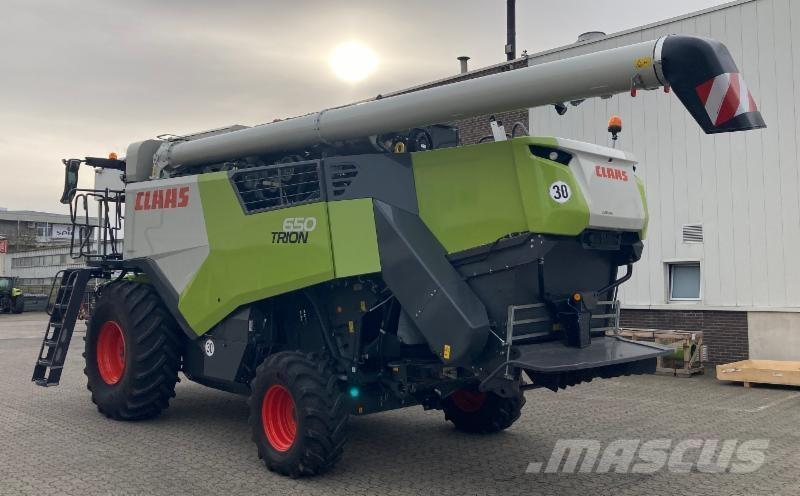 CLAAS TRION 650 Combine harvesters