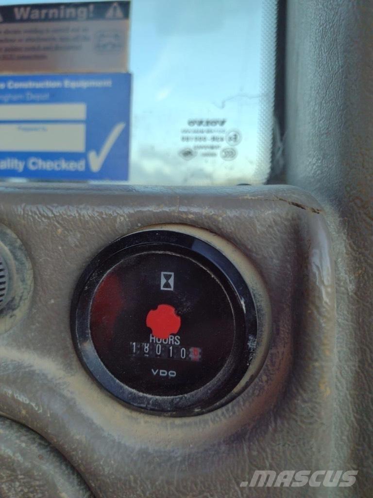 Volvo A70F 輪胎式裝載機