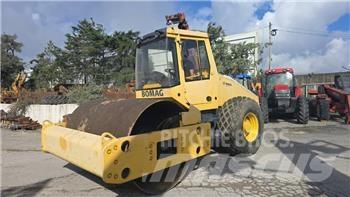 Bomag BW 211 D-40 雙輪滾壓機