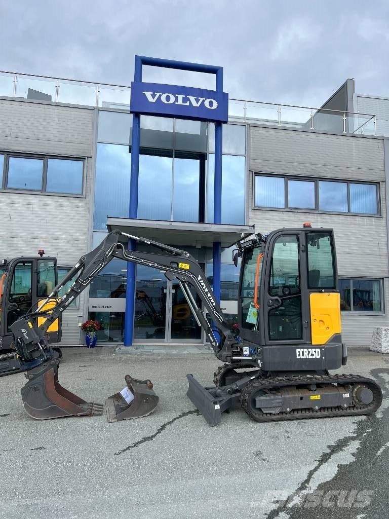 Volvo ECR 25 D 小型挖土機/掘鑿機<7t(小型挖掘機)
