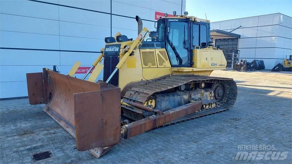 Komatsu D65PX-18 履帶推土機