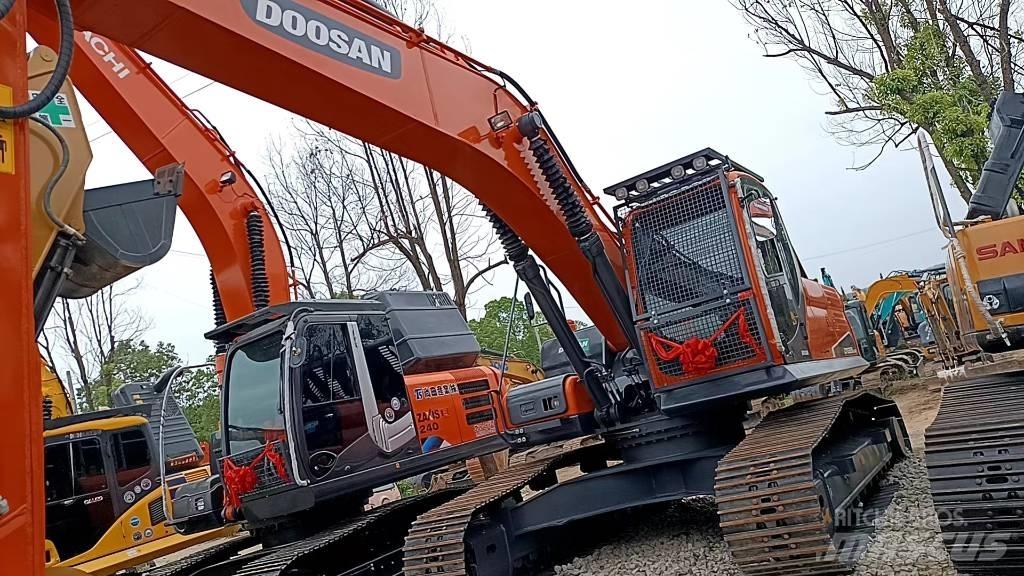 Doosan DX 225 LC 履帶式 挖土機/掘鑿機/挖掘機