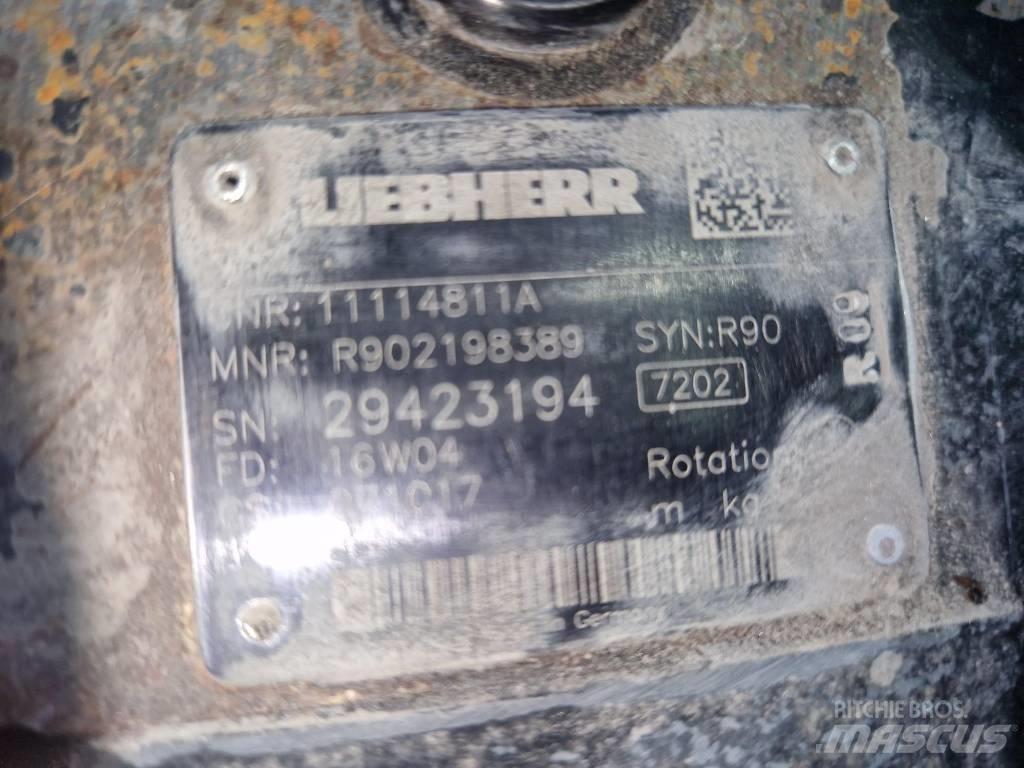 Liebherr L 586 油壓