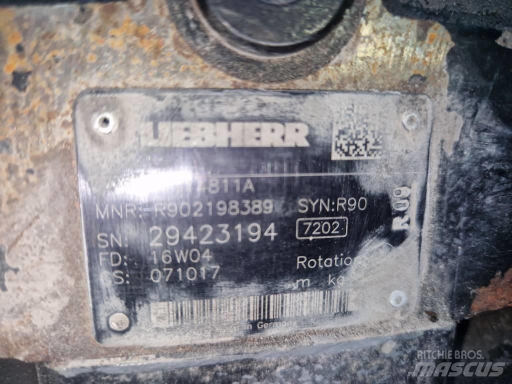 Liebherr L 586 油壓
