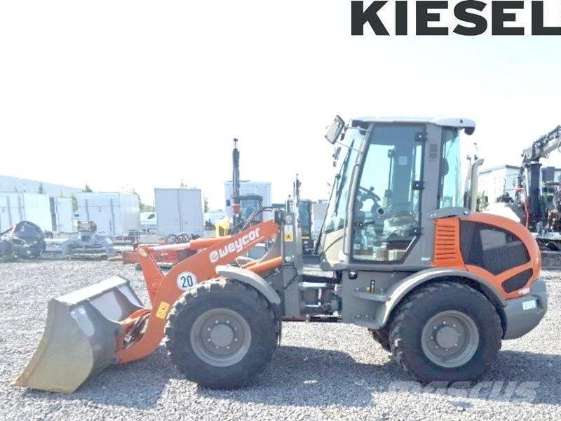 Atlas AR 480 滑移轉向裝載機