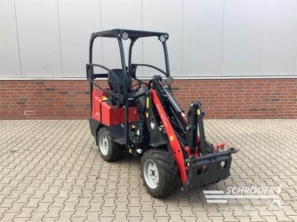 Schäffer 1622 小型裝載機