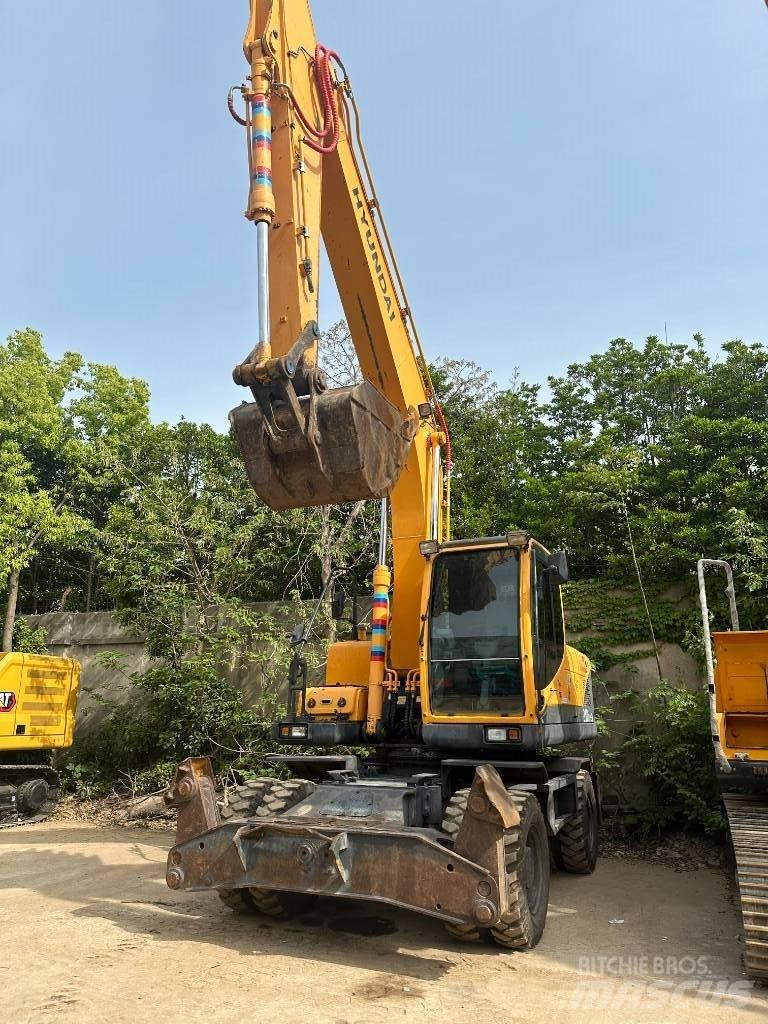 Hyundai R210W-9 旋轉式挖土機/掘鑿機/挖掘機