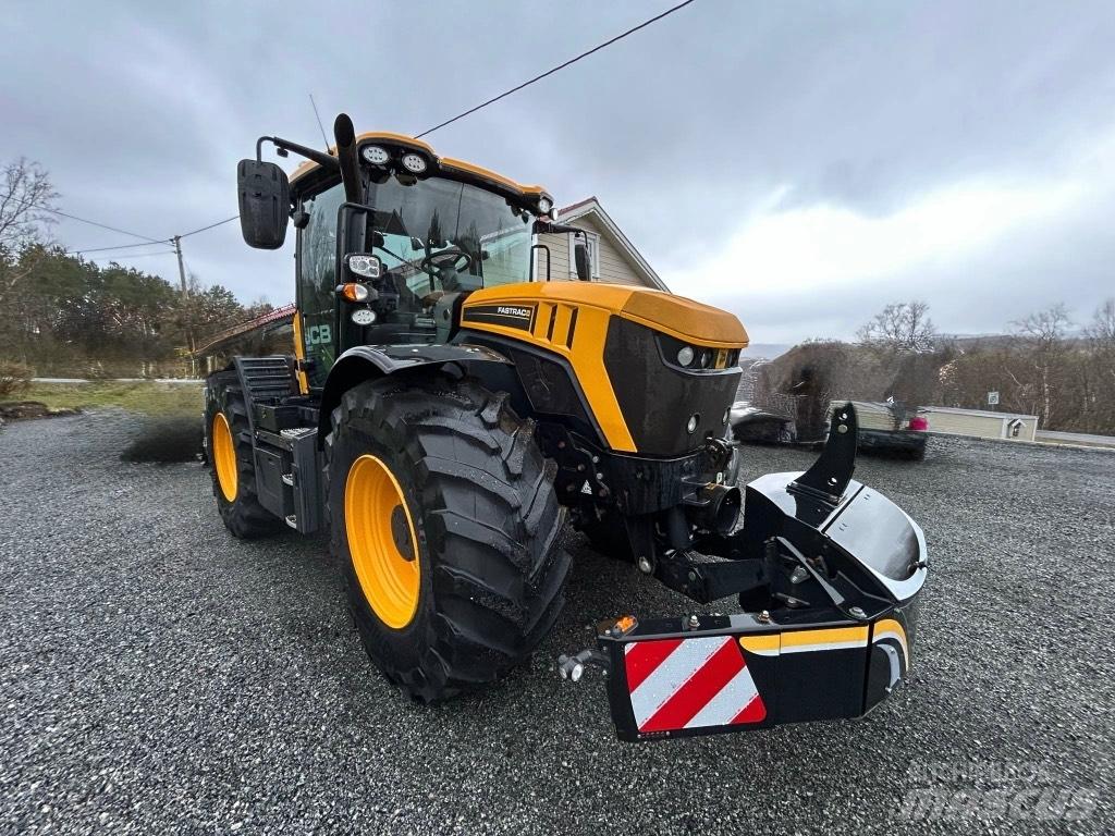 JCB 4220 FASTRAC 曳引機