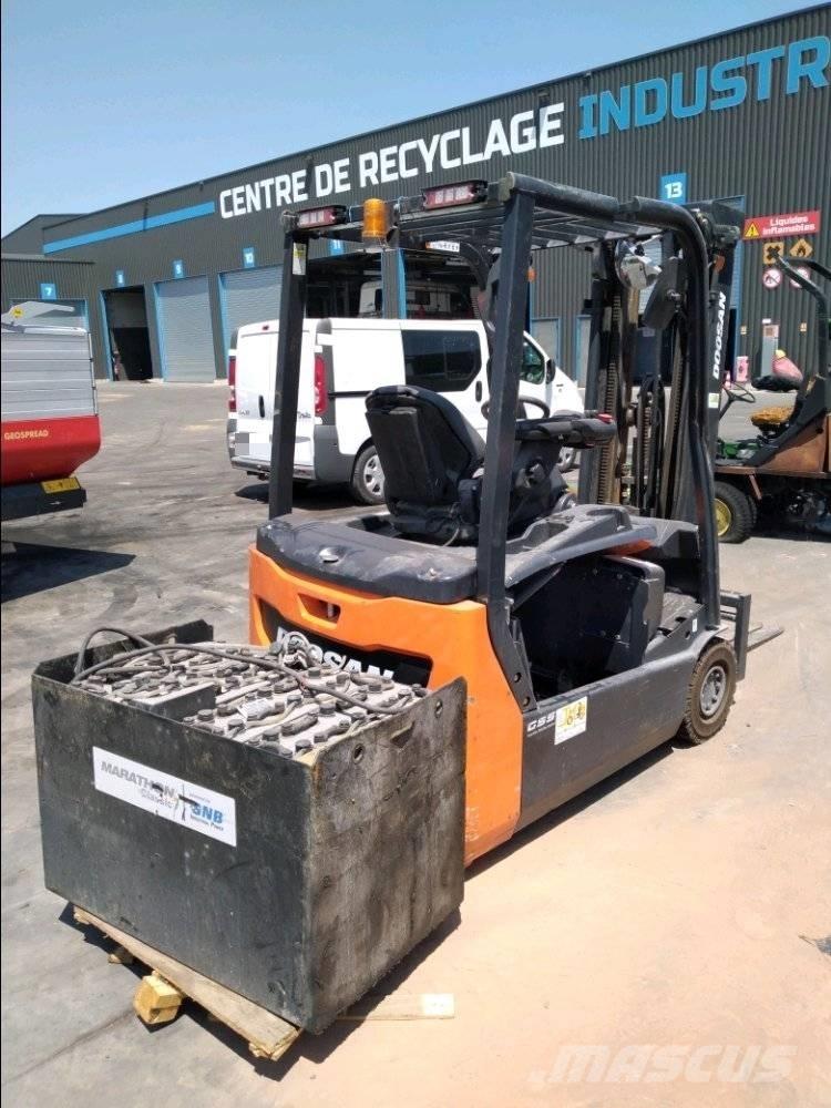 Doosan B 18 T-7 電動堆高機