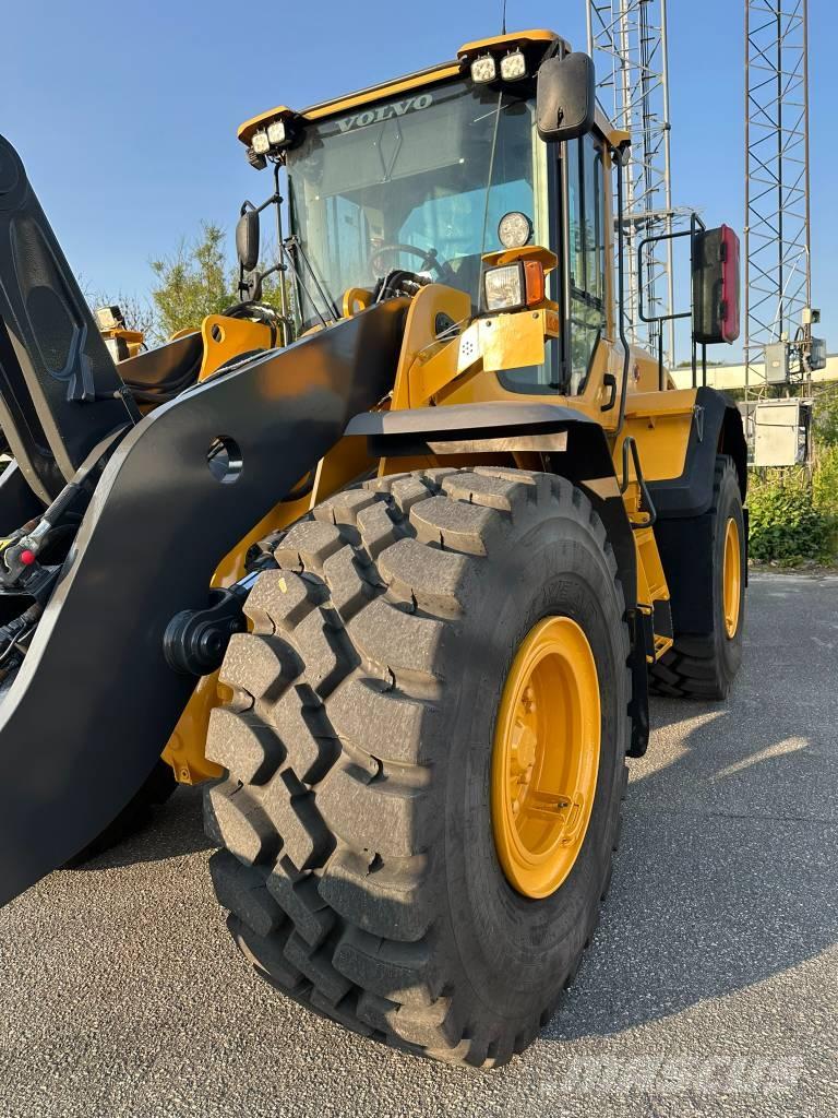 Volvo L120g 輪胎式裝載機